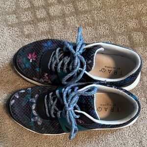 Tras by Alegría women’s sneakers, like knew, size 9